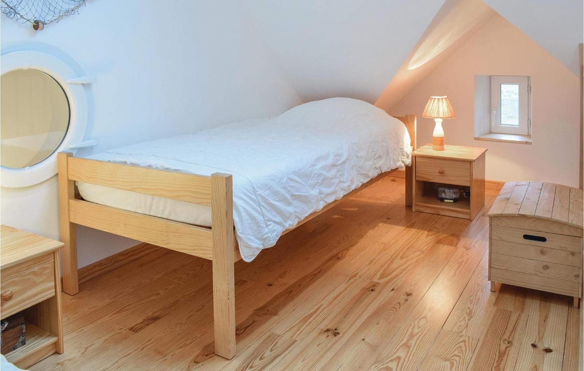 2 Bedroom Amazing Apartment In Ponts Exterior foto